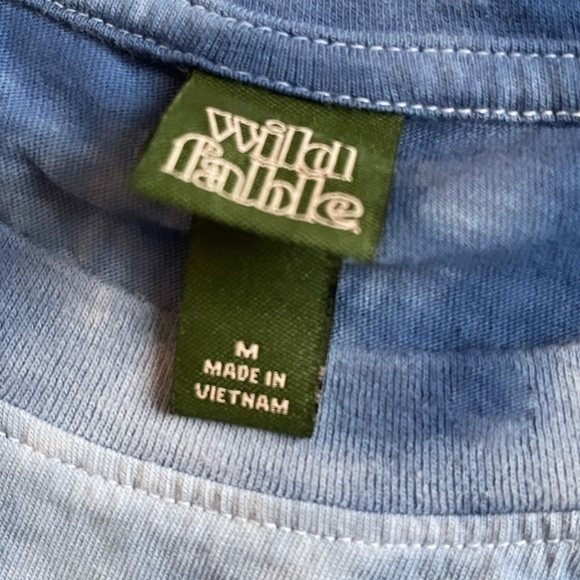 Tie‎ dye short sleeve size M crop top with small rainbow on left side - Picture 5 of 5